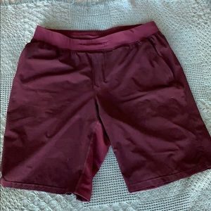 LuLuLemon athletica mens plum XL short. 9” inseam
